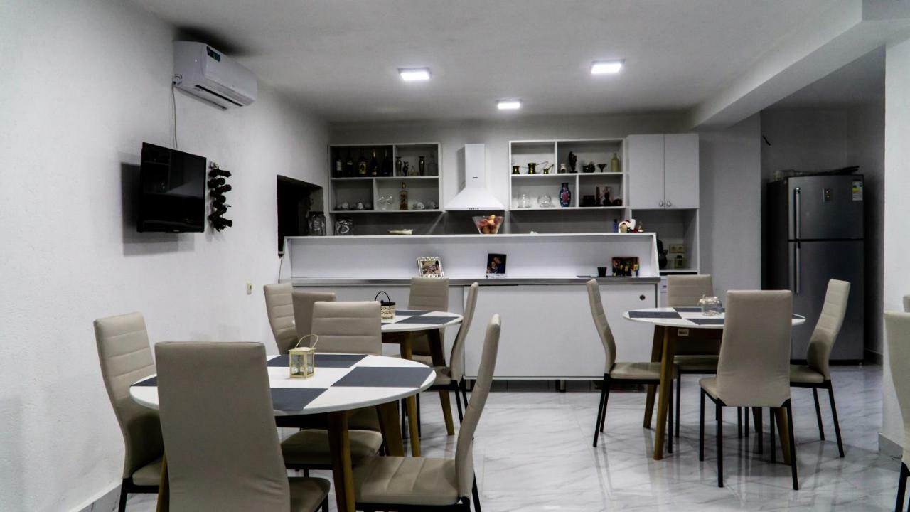 فندق New House كوبوليتي المظهر الخارجي الصورة